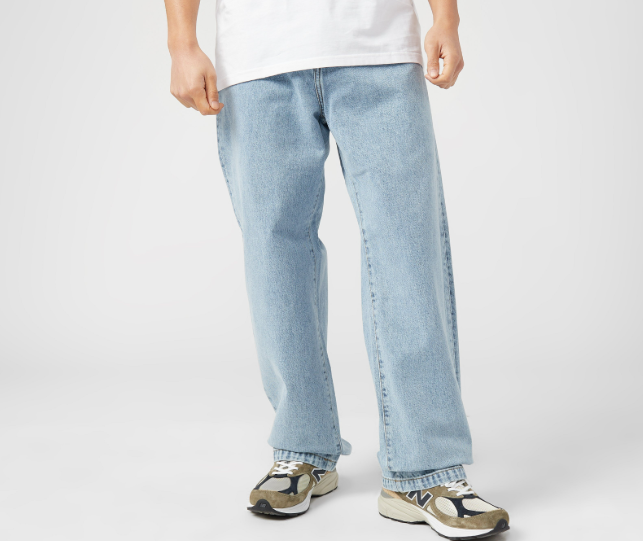 Haine Carhartt pentru un Stil Urban și Rezistent Perfect pentru Studenți