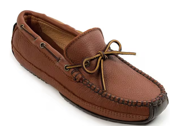 &Icirc;ncălțămintea și accesoriile Minnetonka sunt alegerea care aduce confort și stil natural &icirc;n viața de zi cu zi